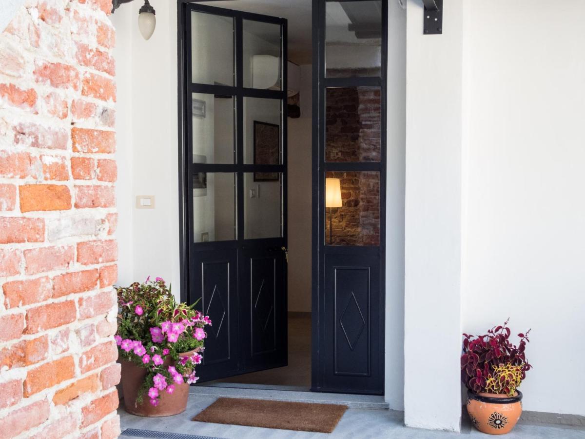La Tintoria Suites Asti Exterior foto